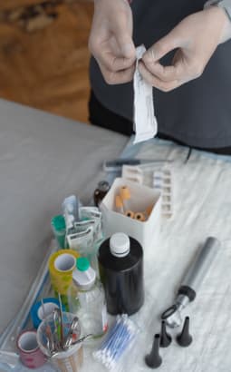 Plaies aiguës et chroniques - plaies_cica_mg_fc